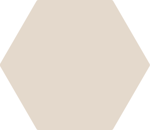 Sechseckige beige Form auf einem weißen Hintergrund
